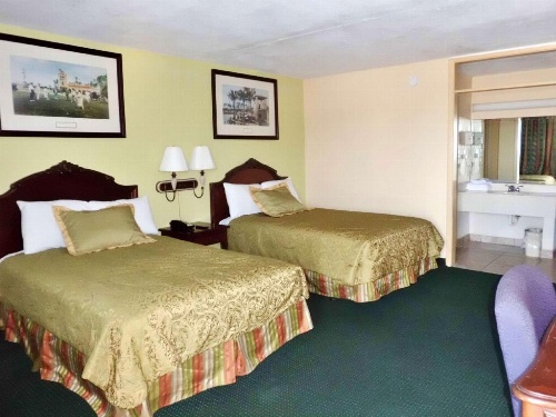 America's Best Inn Lakeland image 35