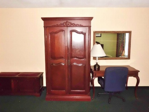 America's Best Inn Lakeland image 39